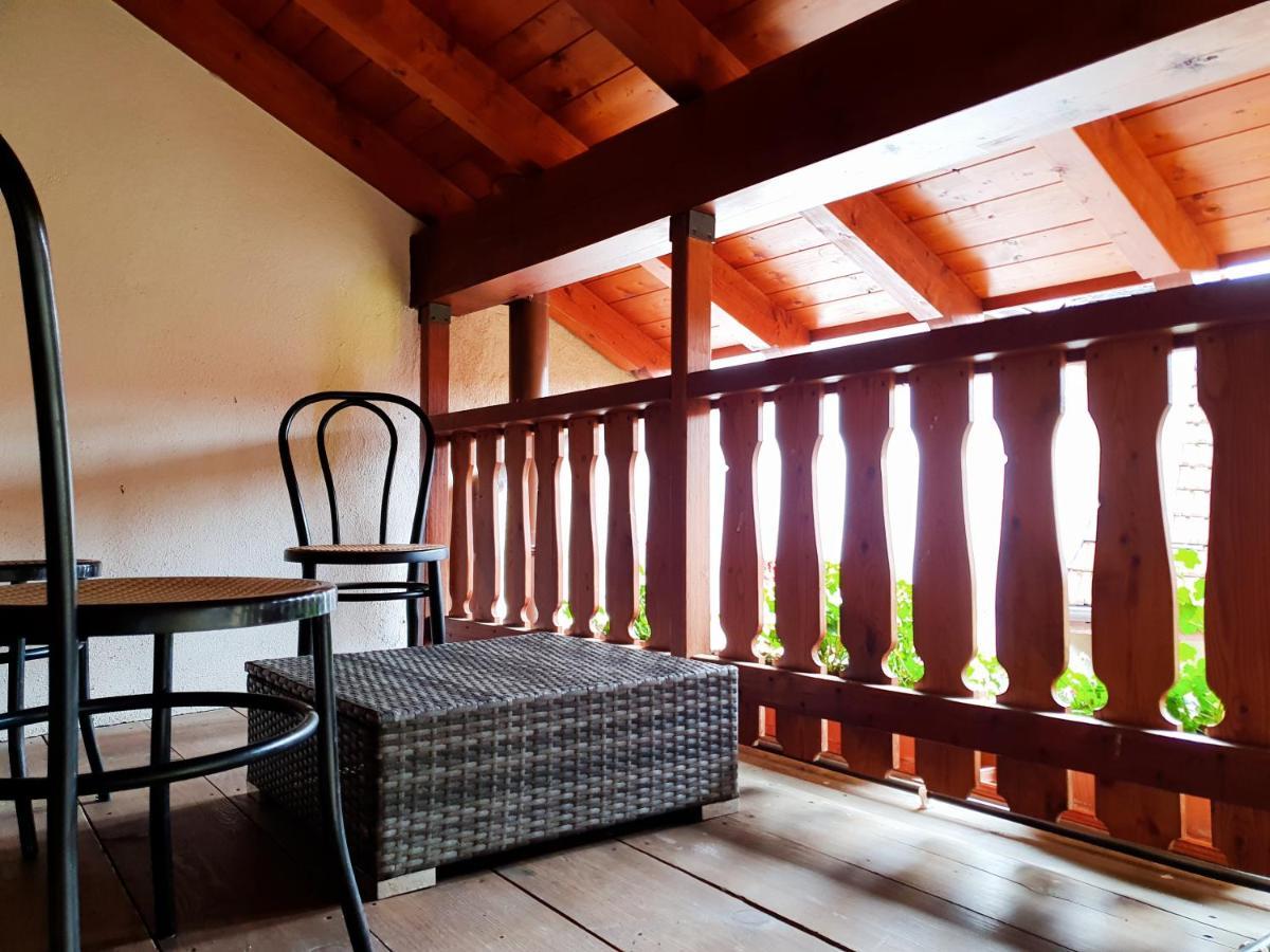 Appartamenti Vacanze E Camere Roccetta Fiorita Pettenasco Habitación foto
