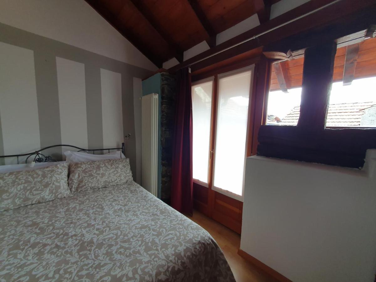 Appartamenti Vacanze E Camere Roccetta Fiorita Pettenasco Exterior foto