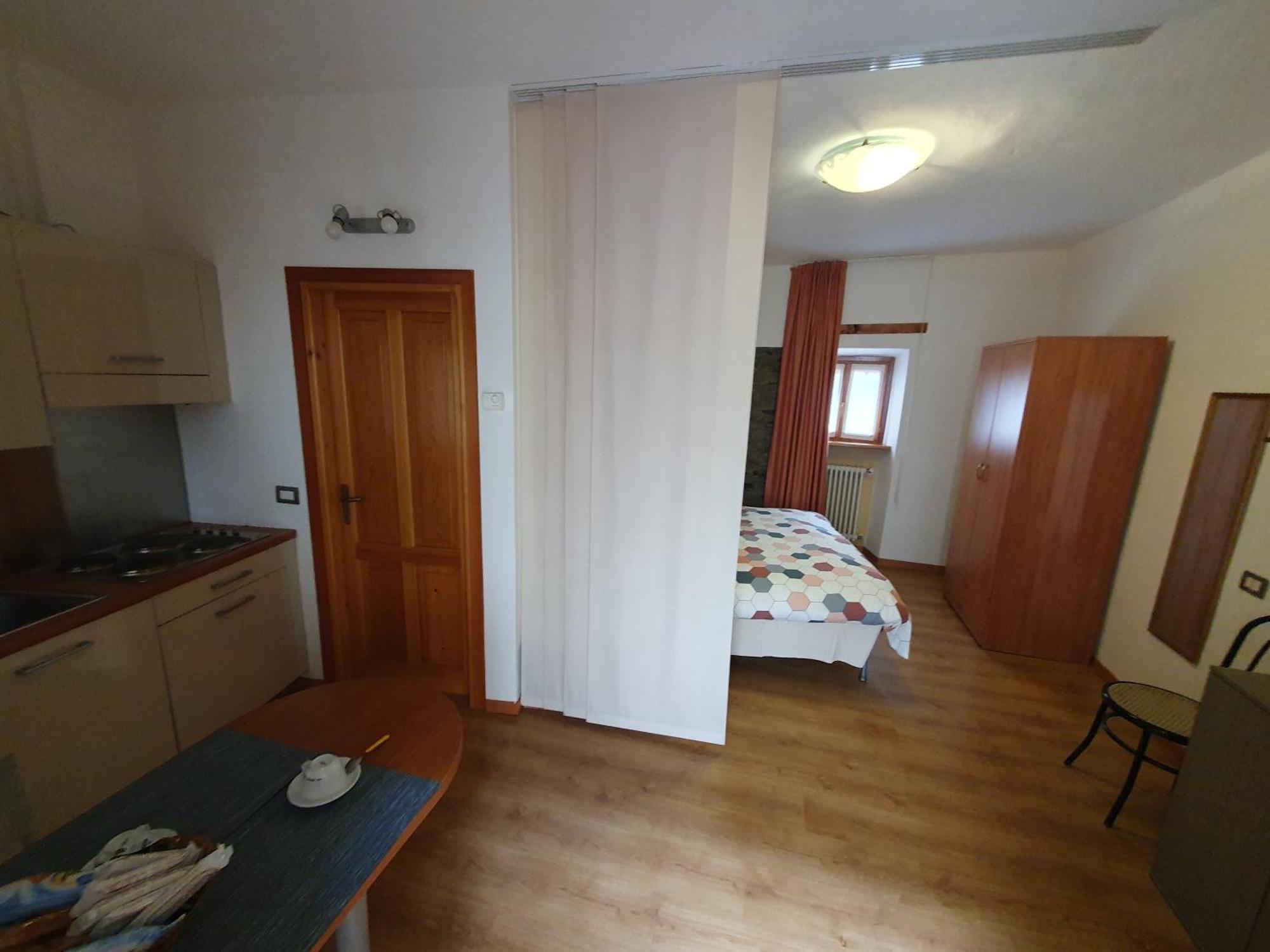 Appartamenti Vacanze E Camere Roccetta Fiorita Pettenasco Habitación foto